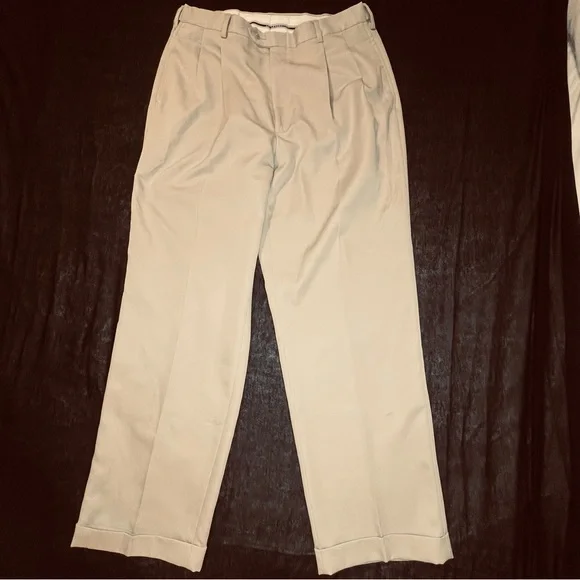 Jos A Bank Leadbetter Golf Pants Mens 34x29 Expandable Waist Pleated Front Khaki - Picture 2 of 8